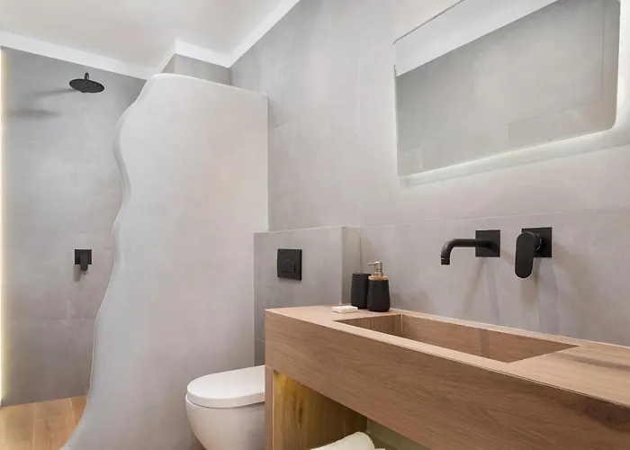 Sette & - Adults Only *